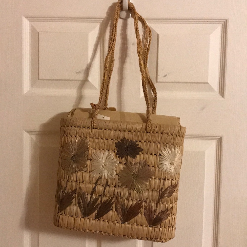Straw bag